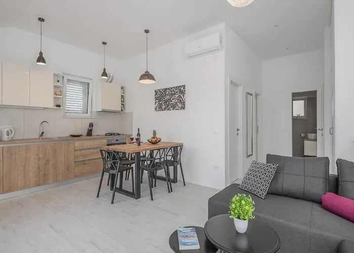 Appartamento Dolce - Two Bedroom With Balcony And Sea View *