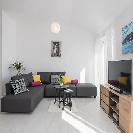 Dolce - Two Bedroom With Balcony And Sea View * Cavtat